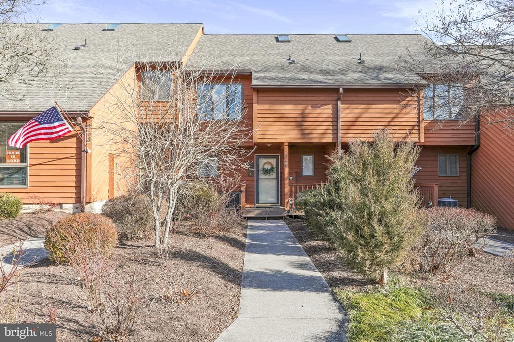 256 Tecumseh Trail photo 1