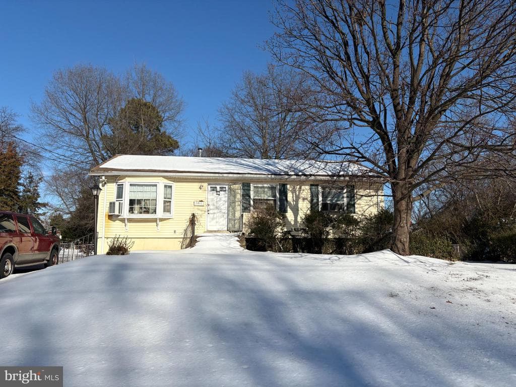 15021 Alabama Avenue photo 1