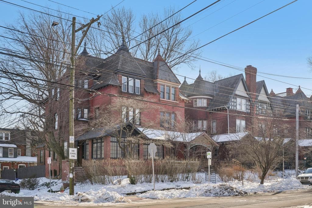 4500 Chester Avenue photo 1
