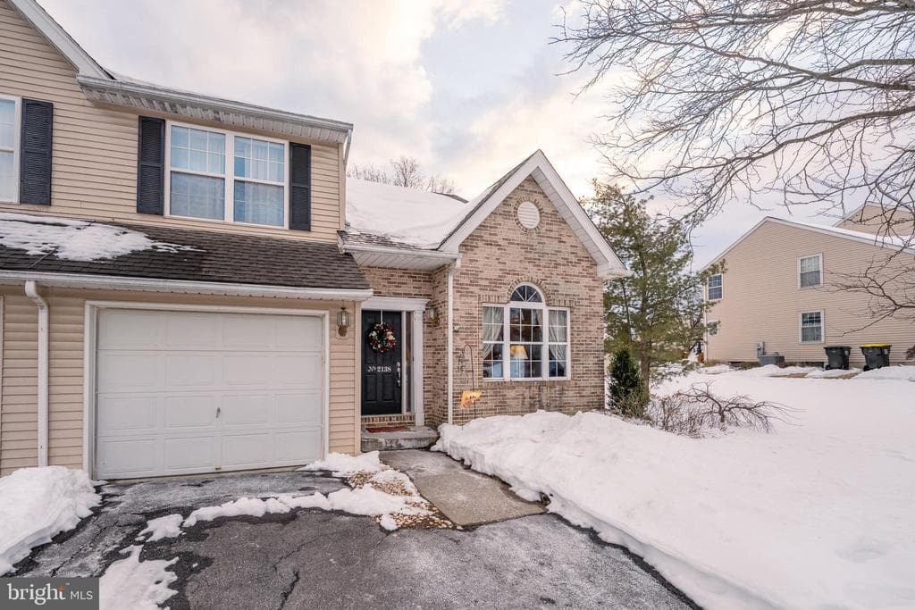 2138 Briarwood Drive photo 1