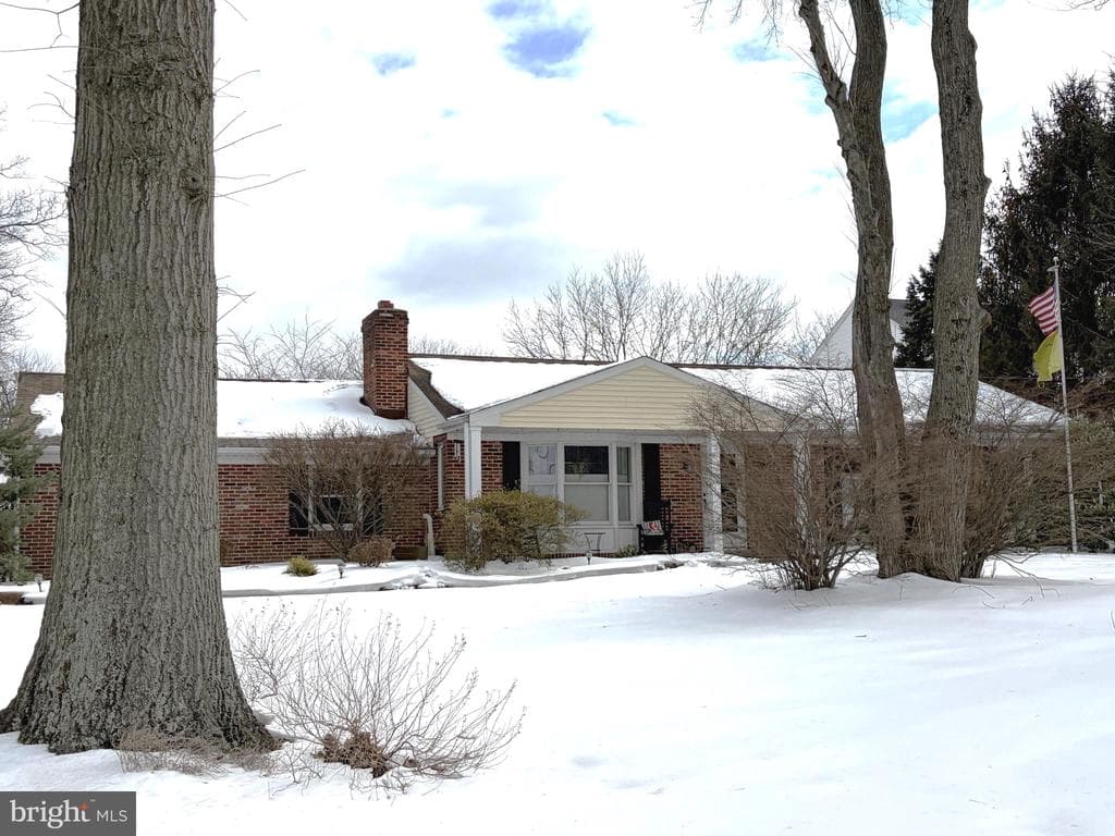 1901 Oxford Valley Road photo 1