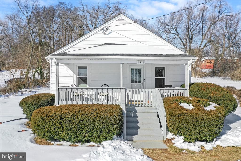 2519 Hockman Avenue photo 1