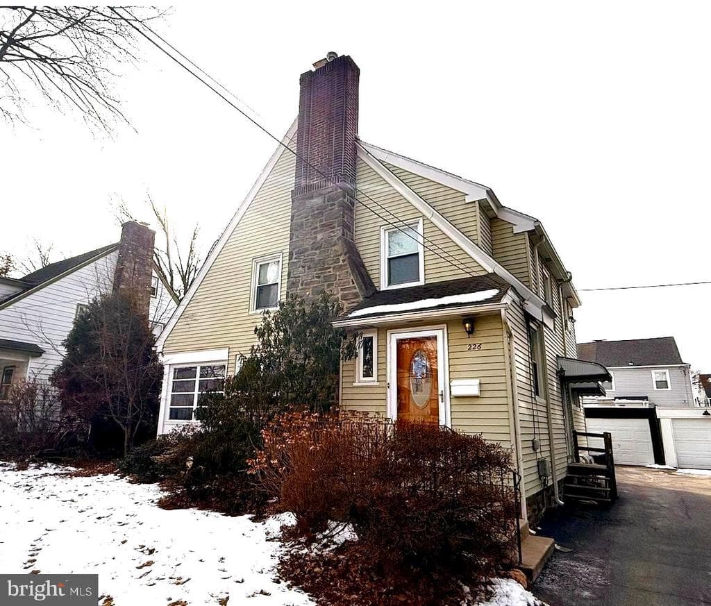 226 Lynbrooke Road photo 1