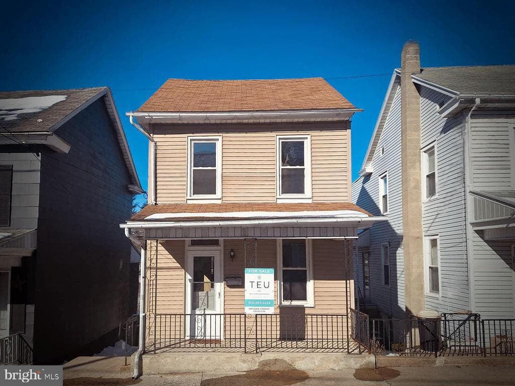 1227 Pulaski Avenue photo 1