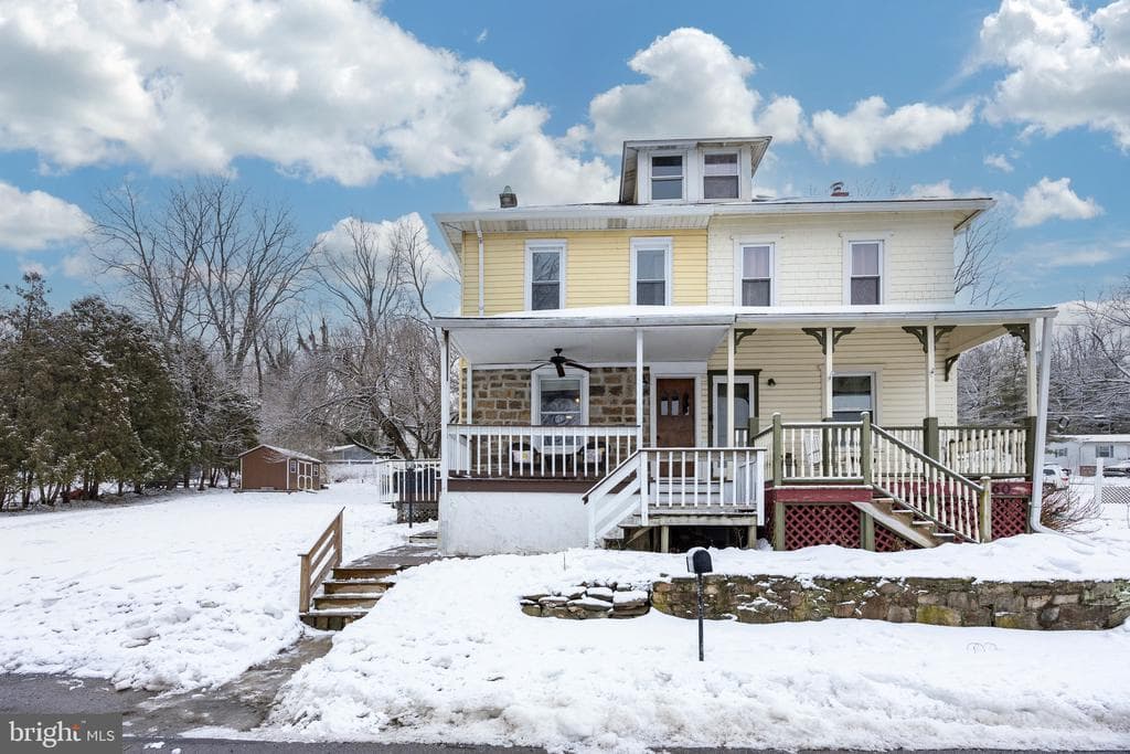 3262 Walnut Street photo 1