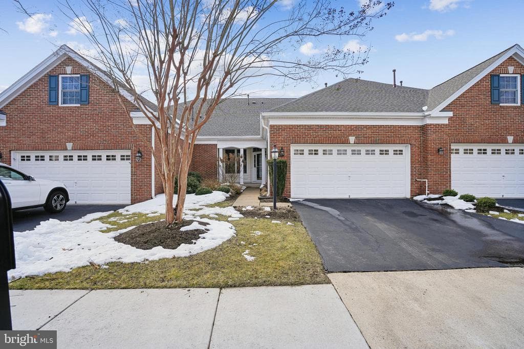 5122 Curran Creek Drive photo 1