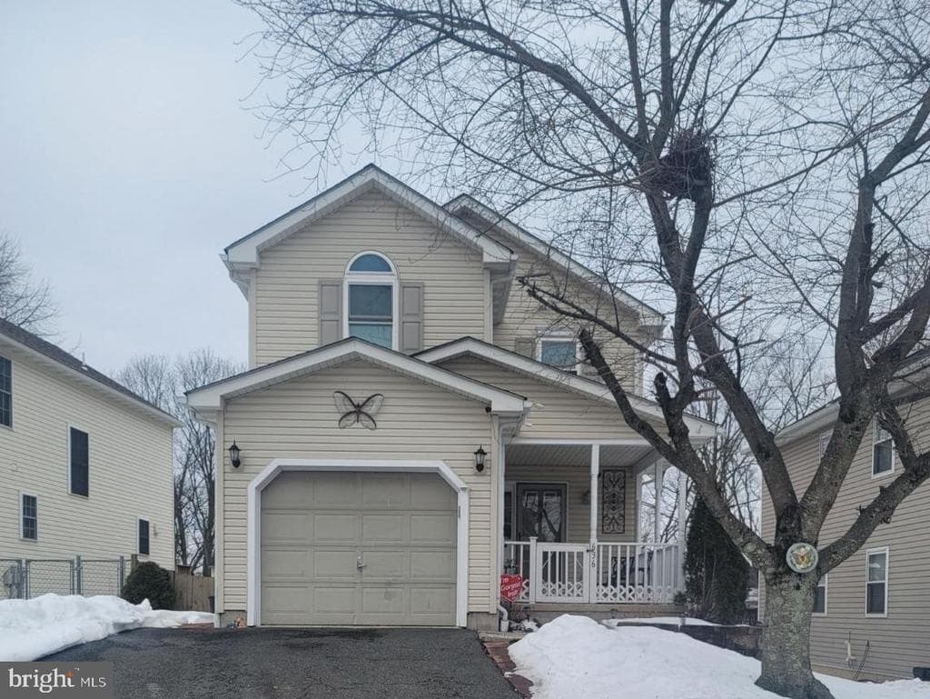 636 Upland Street photo 1