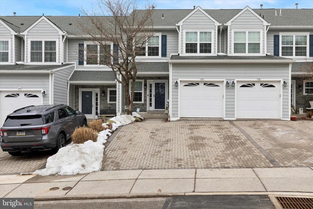 106 Donna Drive photo 1