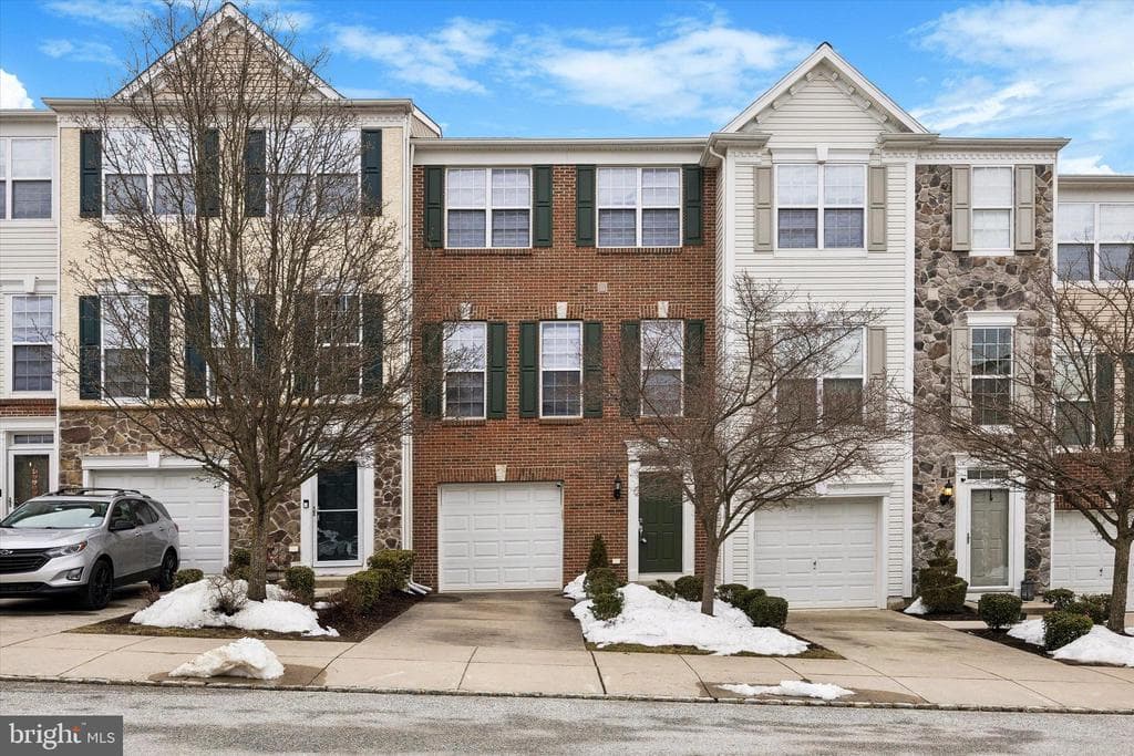 252 Hudson Drive photo 1