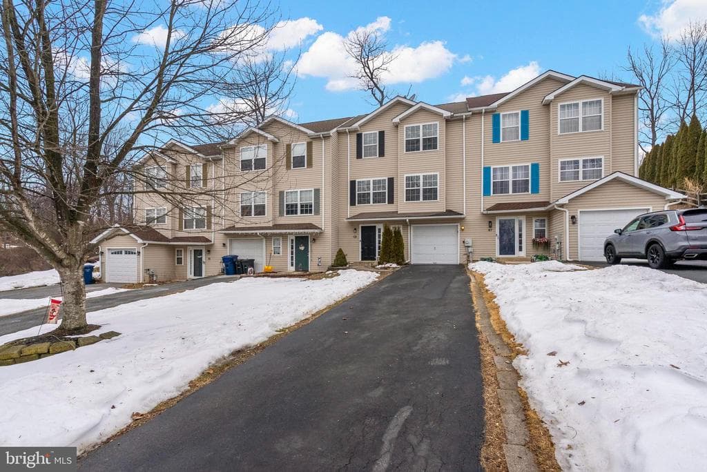 45 Pinckney Drive photo 1