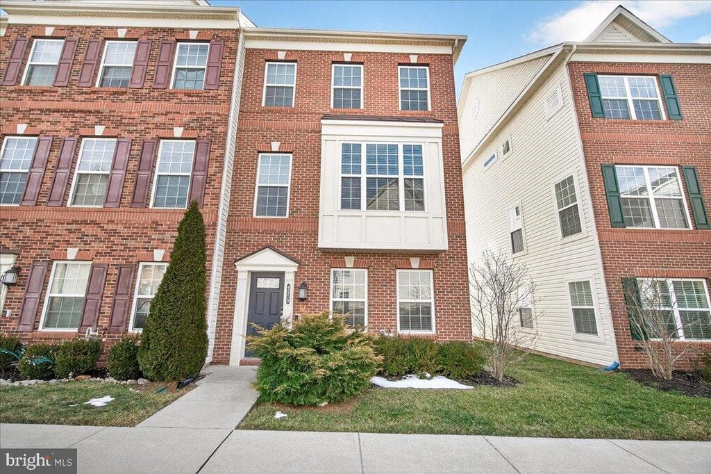 4959 Macdonough Place photo 1