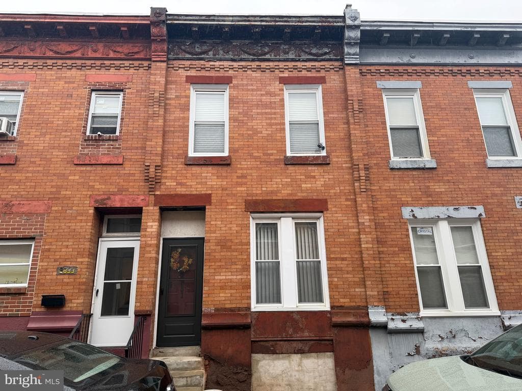 2831 W Albert Street photo 1