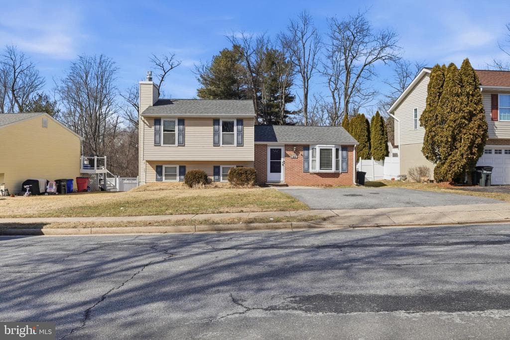 213 Wintergreen Lane photo 1