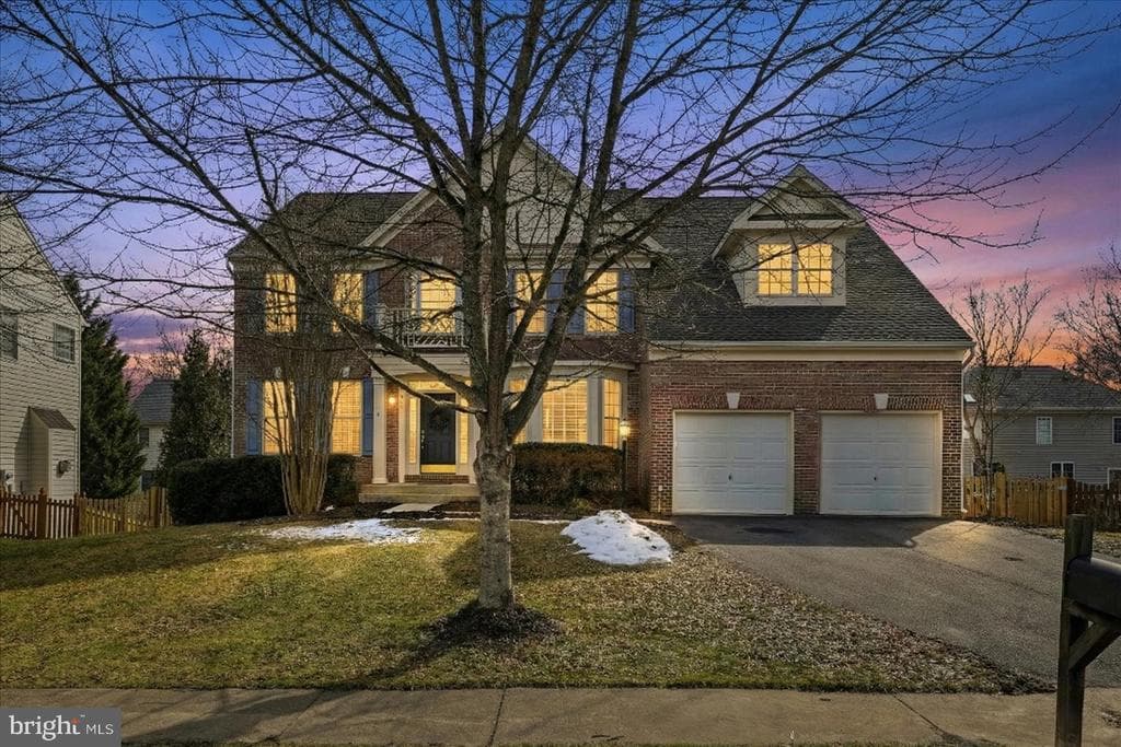 105 Meadowbrook Court SW photo 1