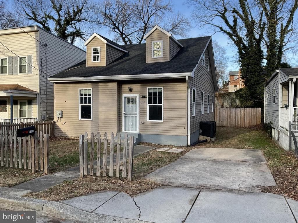 5308 Cumberland Street photo 1