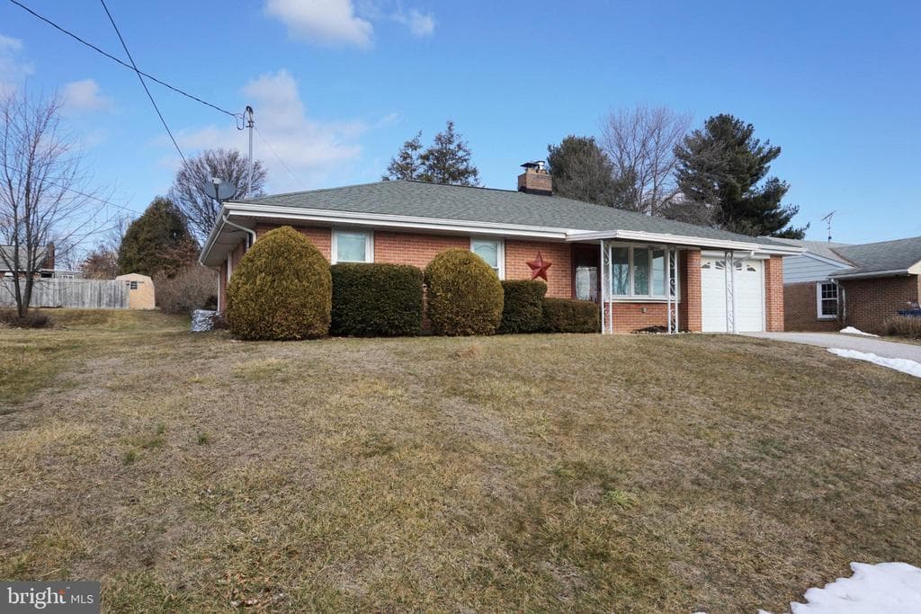 3977 Bahn Avenue photo 1