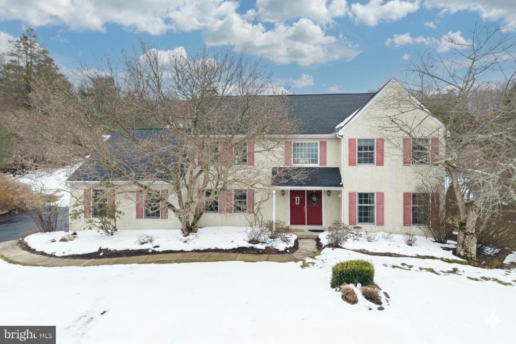 35 Oakwood Lane photo 1