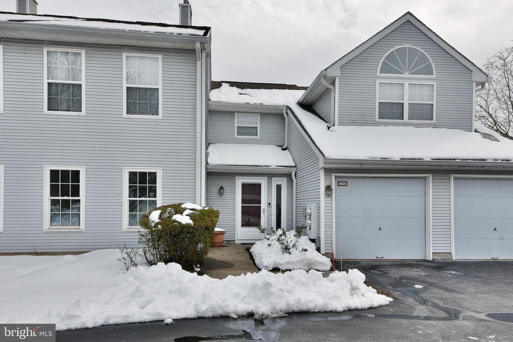 465 Cedar Hollow Drive photo 1