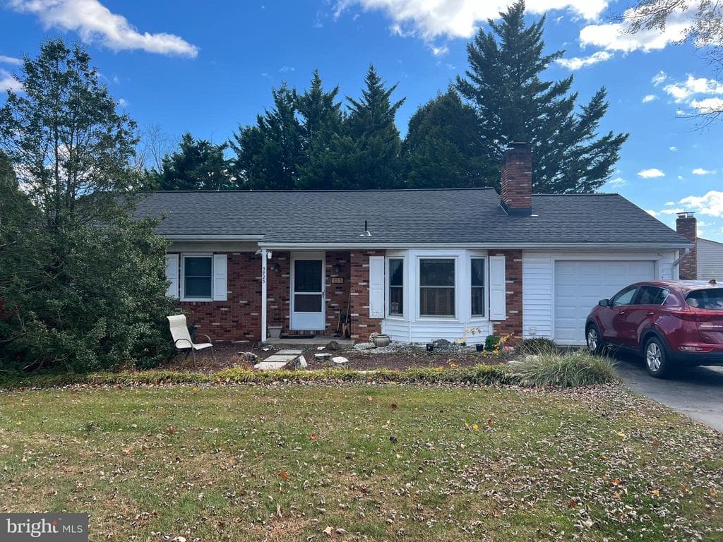 3923 Rosewood Road photo 1