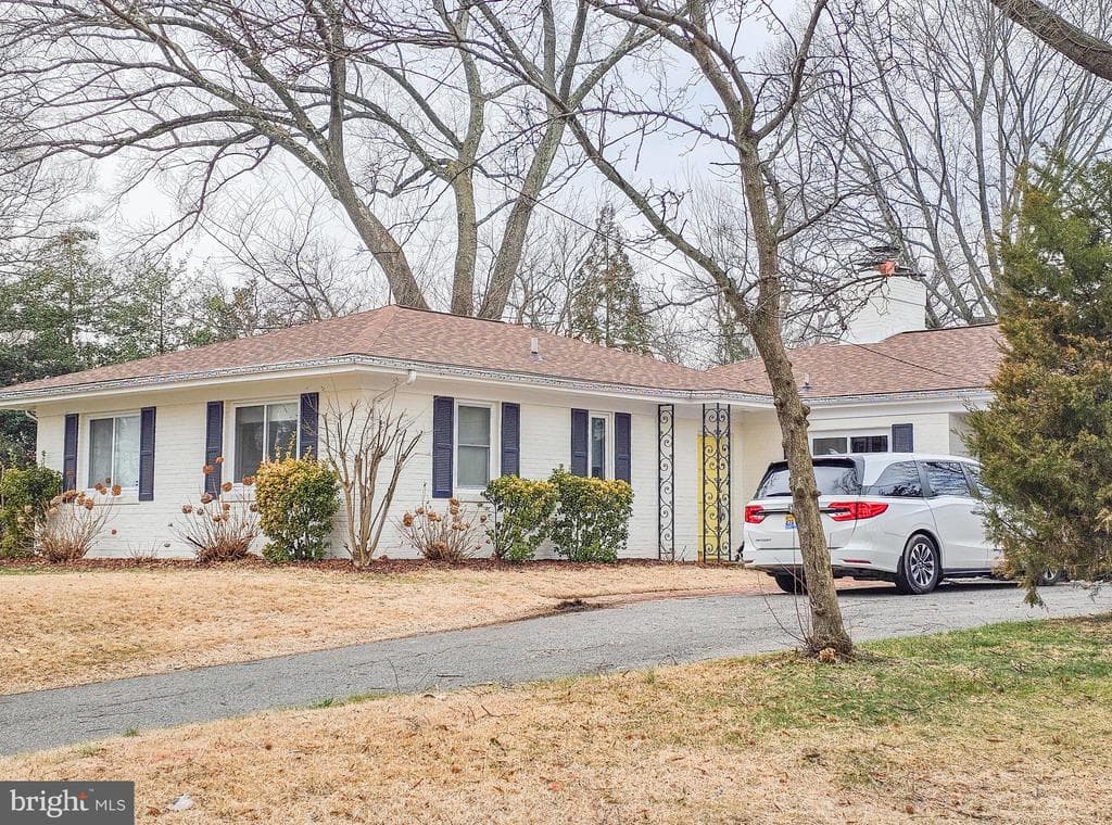 404 Cambridge Road photo 1