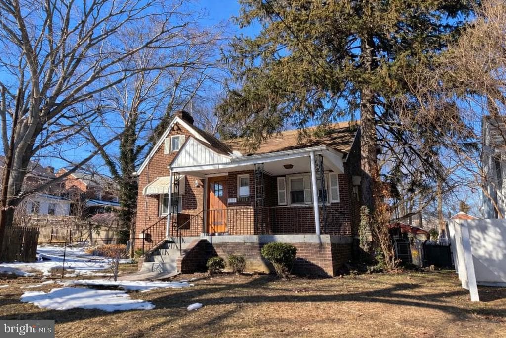 1712 Franklin Street NE photo 1
