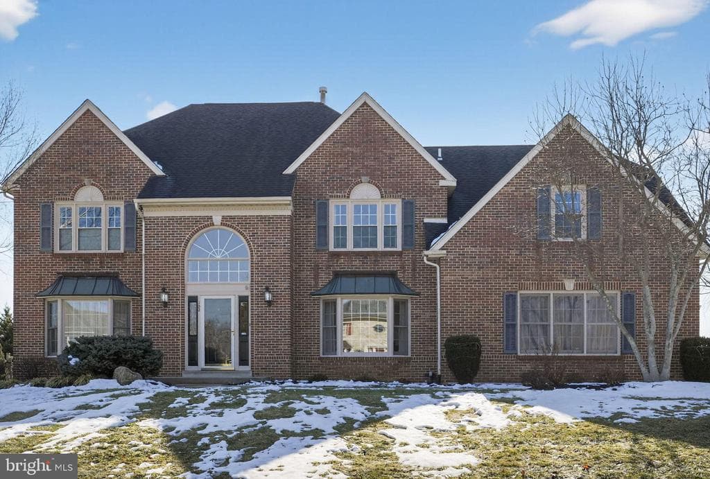102 Clover Leaf Lane photo 1