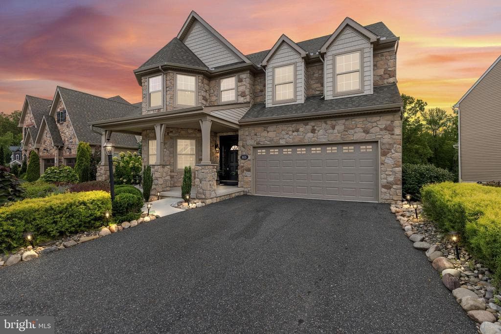 1635 Vista Bay Court photo 1