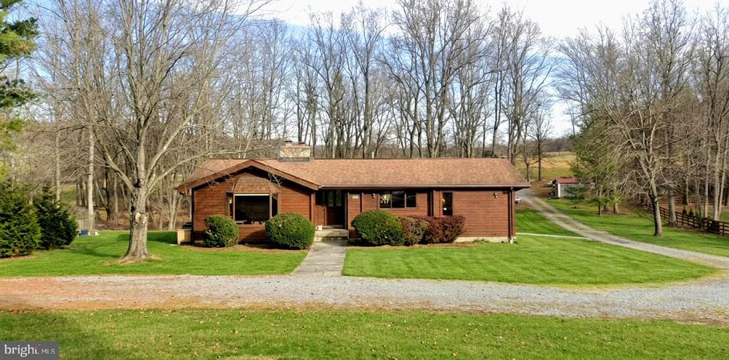 225 Pine Grove Road photo 1