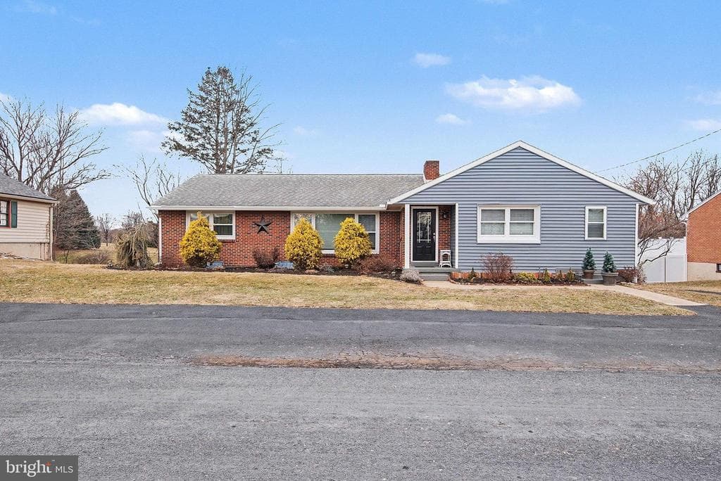 208 Ridge Hill Road photo 1