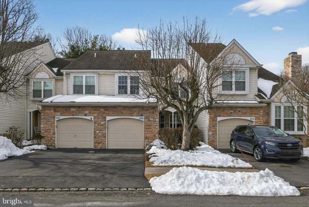 531 Aspen Woods Drive photo 1