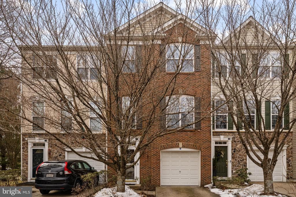 138 Hudson Drive photo 1