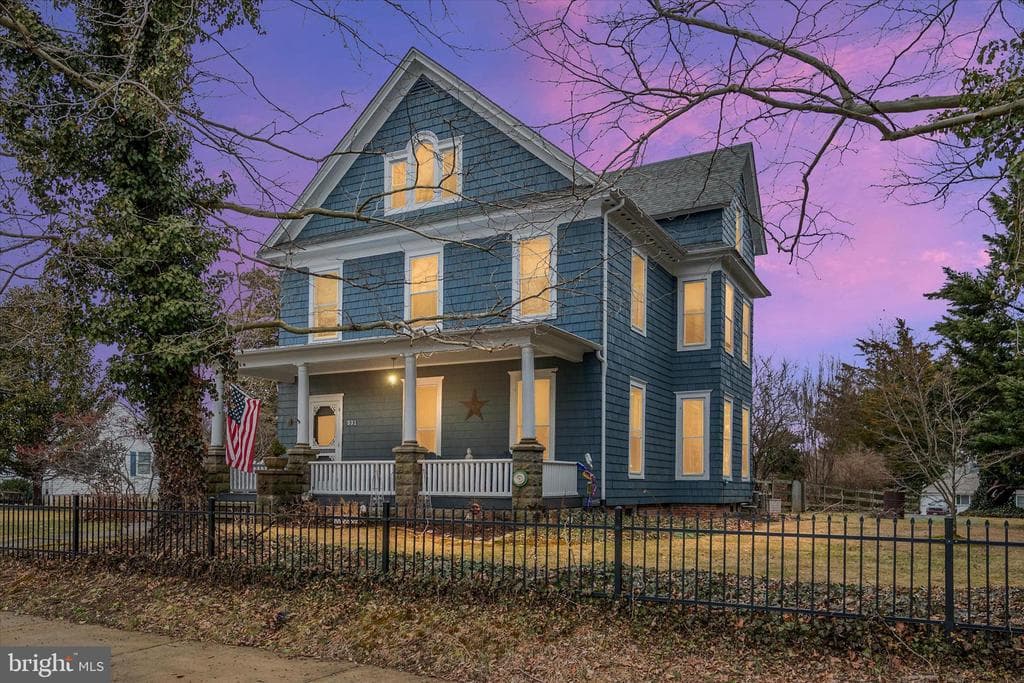 331 Kidwell Avenue photo 1