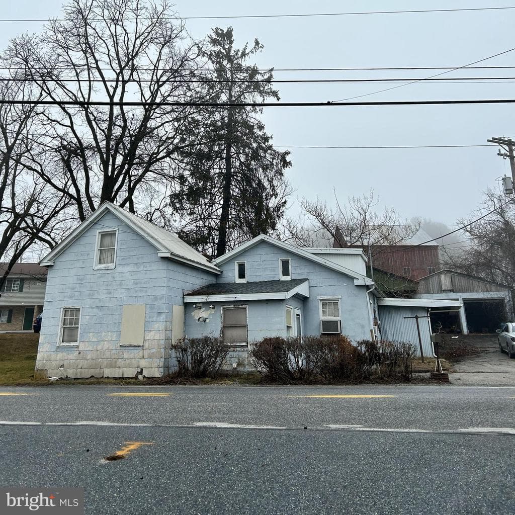 651 Country Club Road photo 1