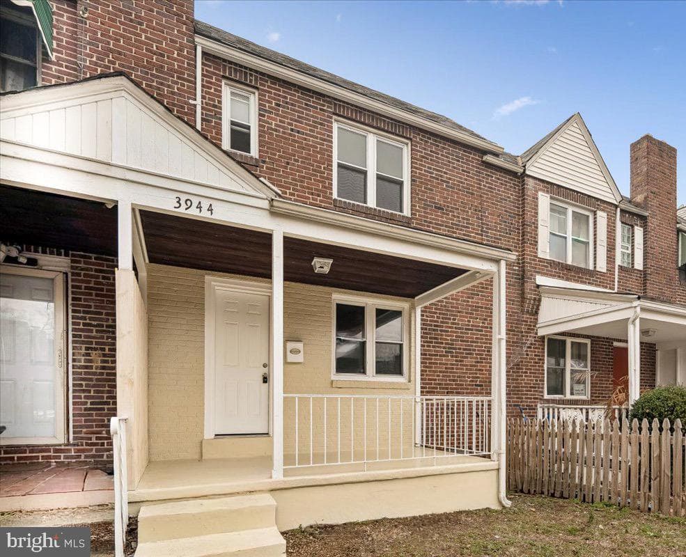 3944 Brooklyn Avenue photo 1