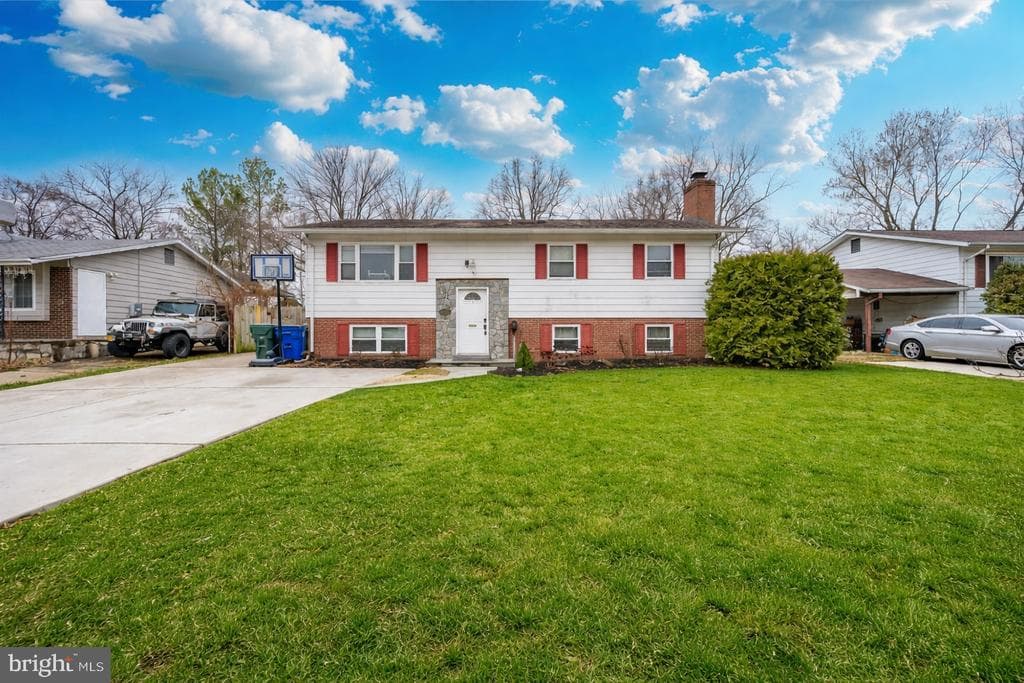 5005 Stewart Court photo 1