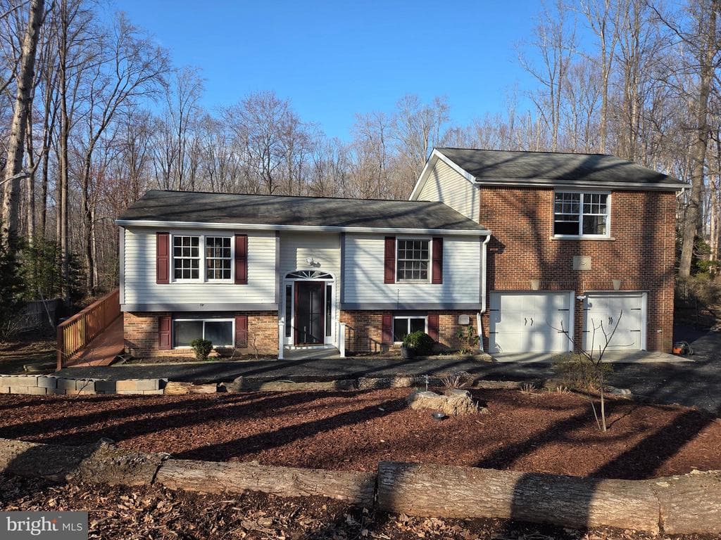 8004 Gracie Drive photo 1