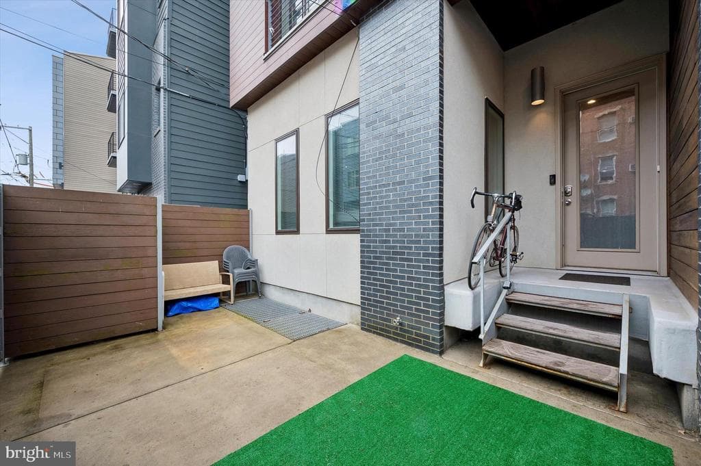 1623 Ridge Avenue #1 photo 1