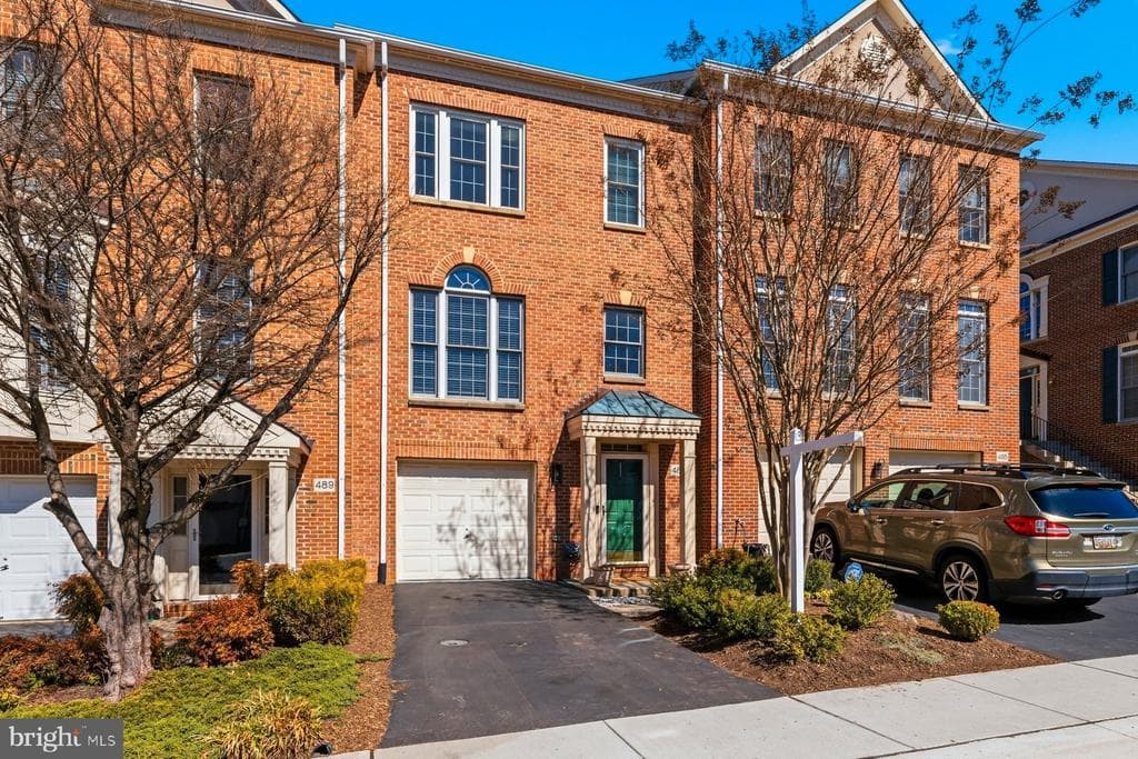 487 Winding Rose Drive photo 1