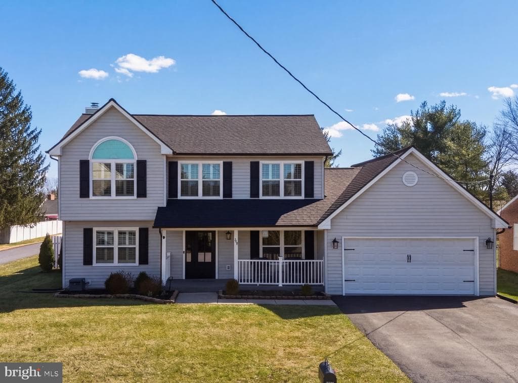 199 Primrose Drive photo 1