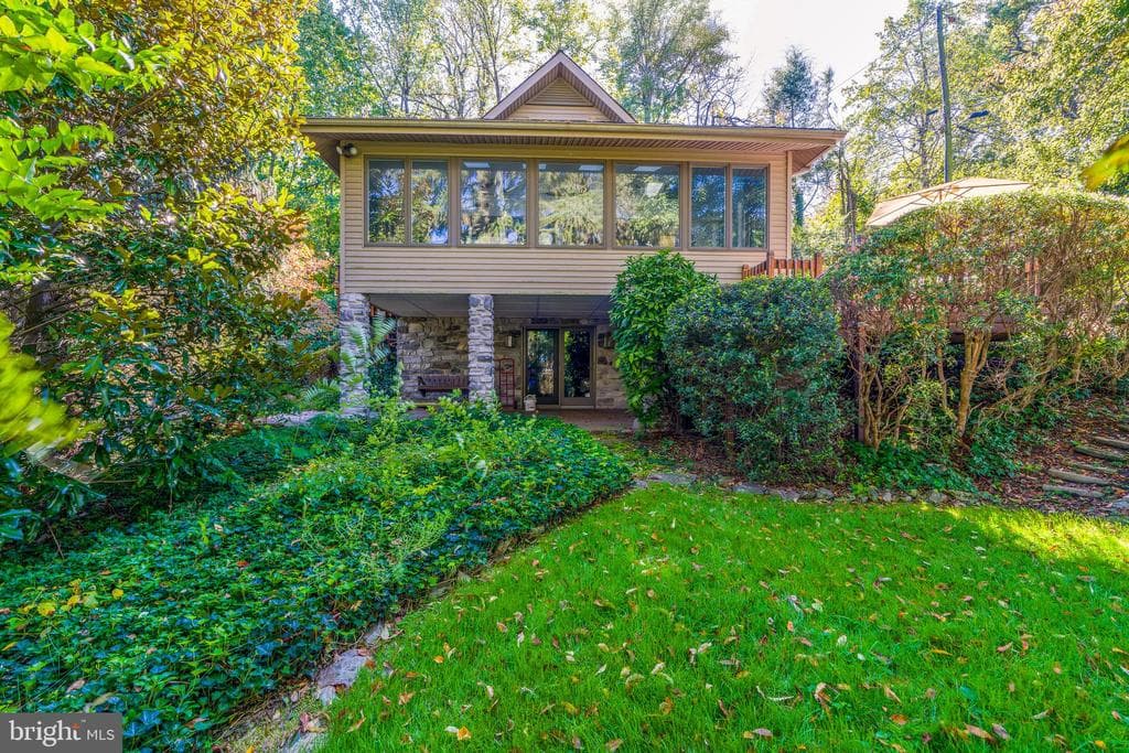 2340 Raleigh Drive photo 1