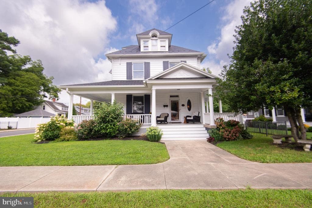 213 Belvedere Avenue photo 1