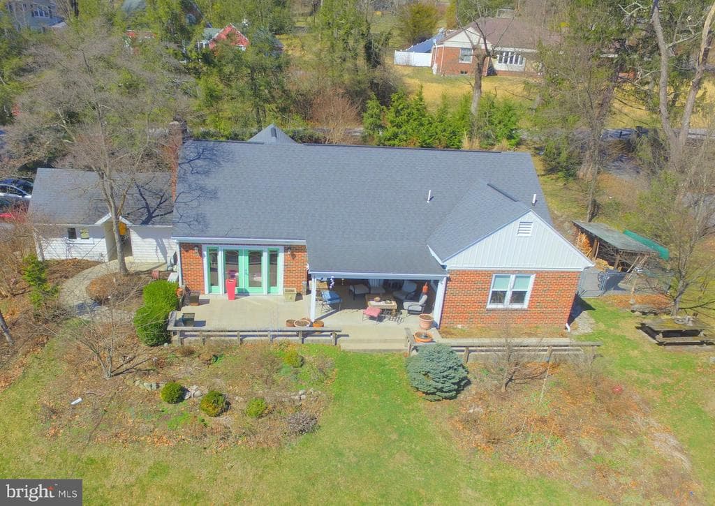 2200 Taylor Avenue photo 1