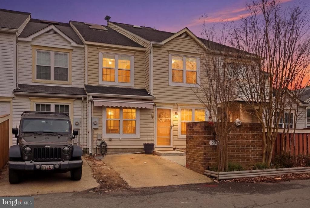 46351 Columbus Drive #207 photo 1