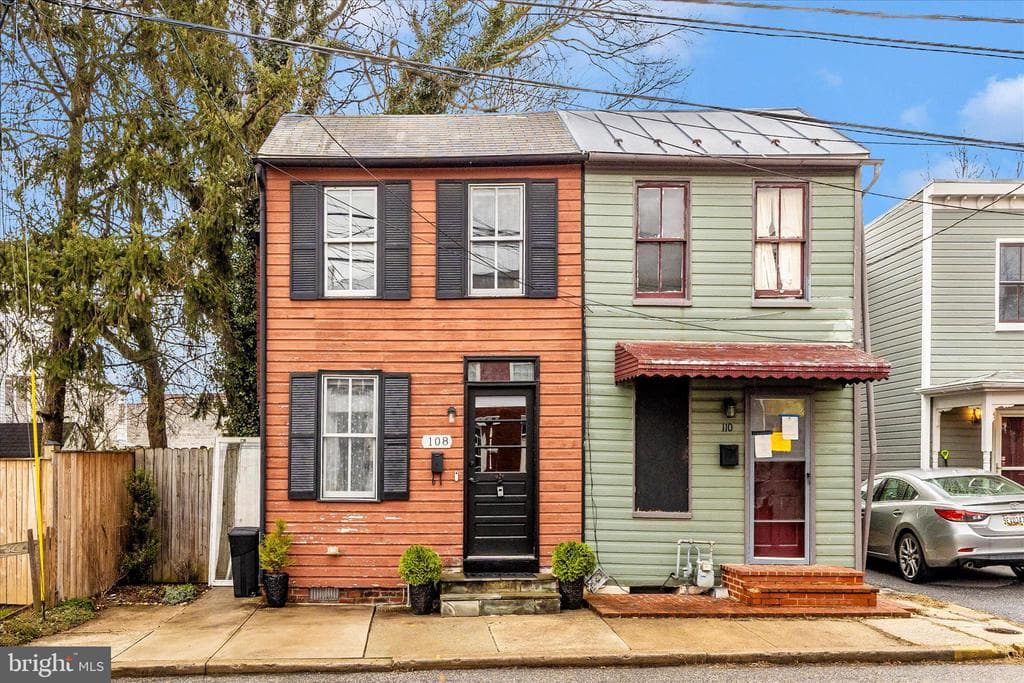 108 Water Street photo 1