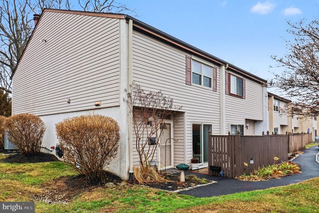 550 N York Road #1-A photo 1