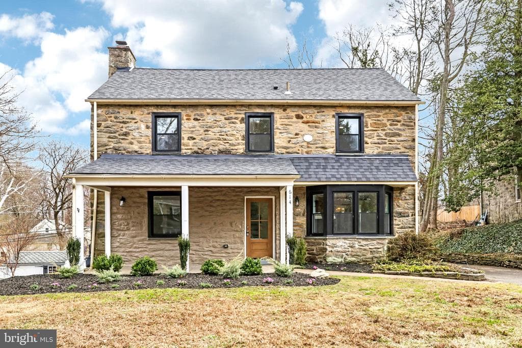 614 Foxcroft Road photo 1