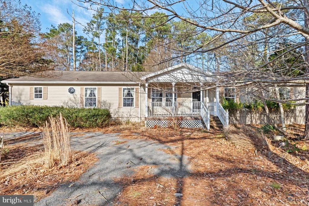37335 Sea Winds Court photo 1