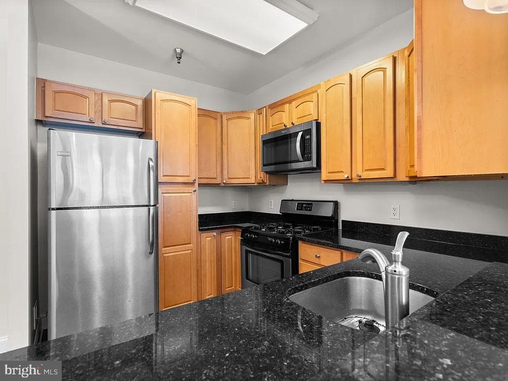 38 Maryland Avenue #405 photo 1