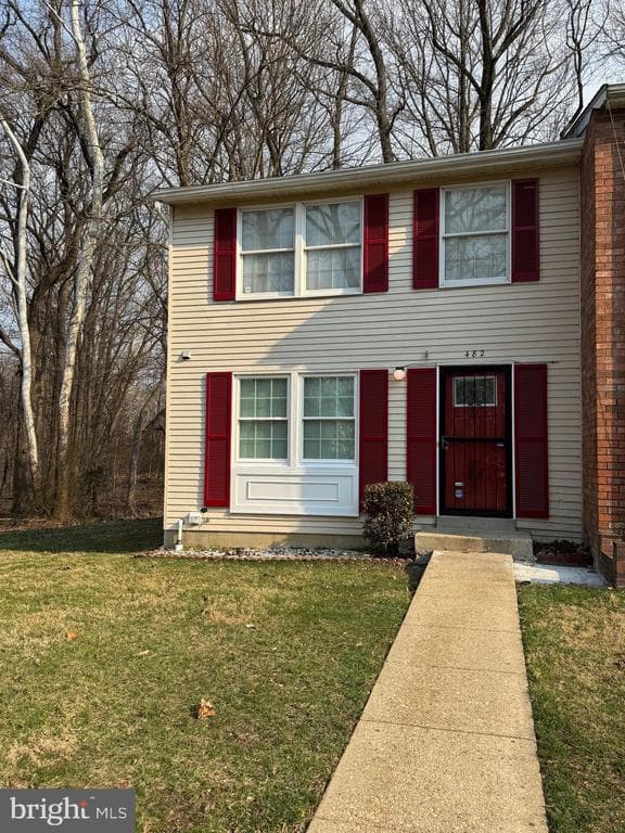 482 Possum Court photo 1
