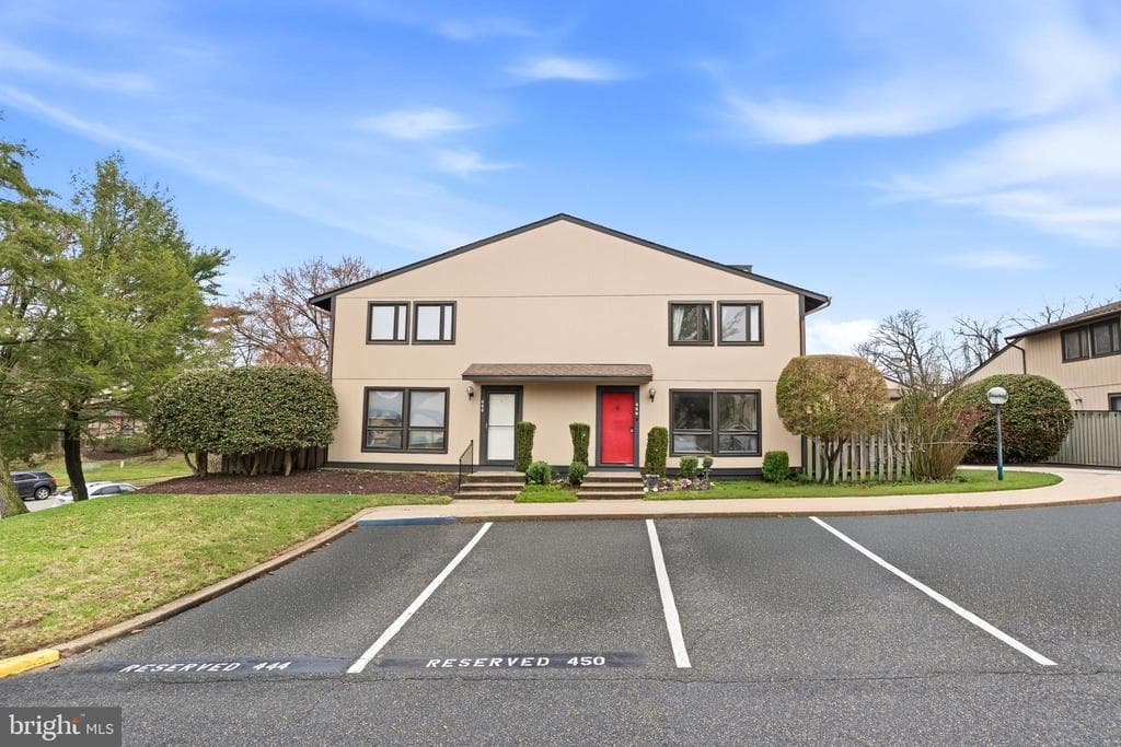 450 West Court #14i photo 1